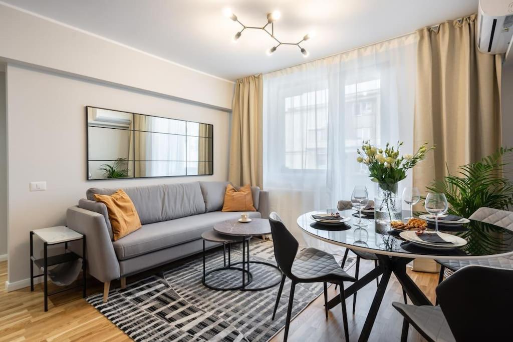 Apartment Sunny 2br Flat - Location - Stunning Views Bucharest