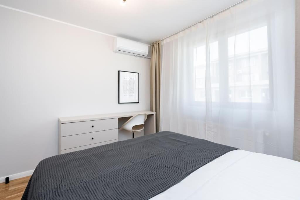 Apartment Sunny 2br Flat - Location - Stunning Views Bucharest