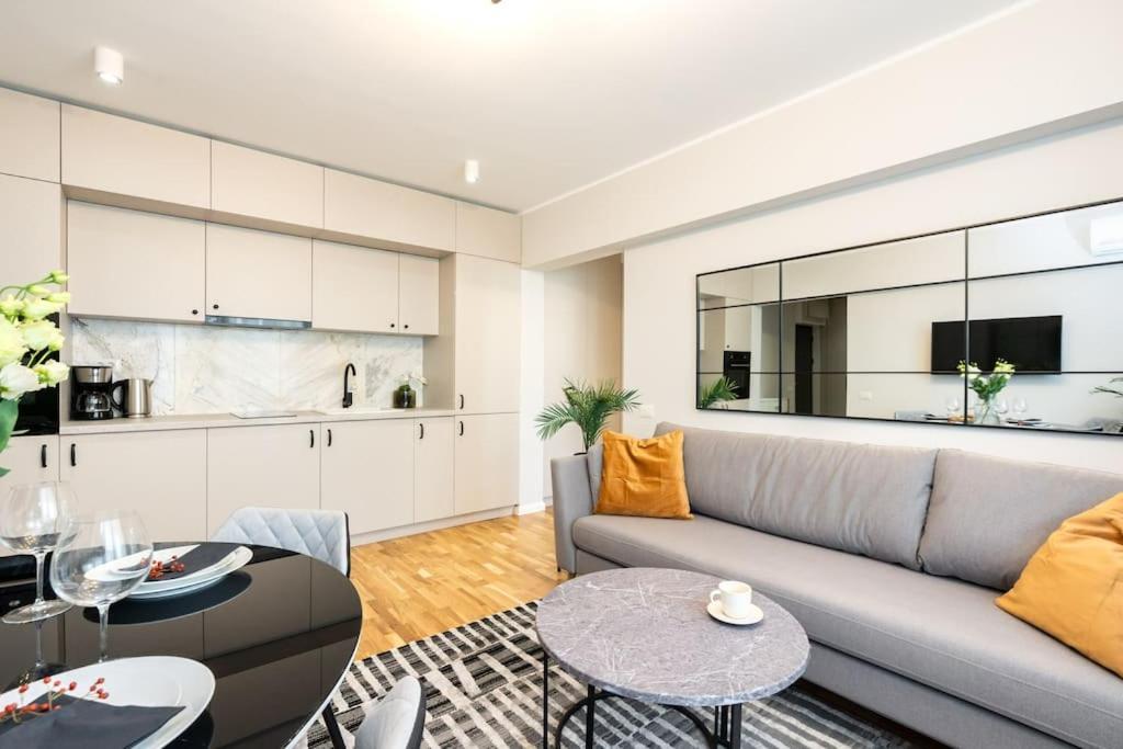 Apartment Sunny 2br Flat - Location - Stunning Views
