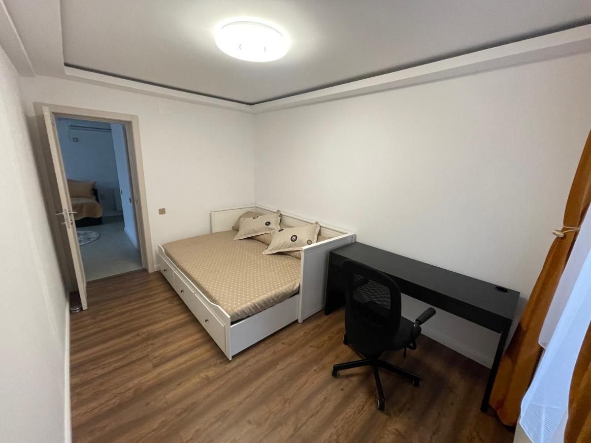 Apusului Apartment *