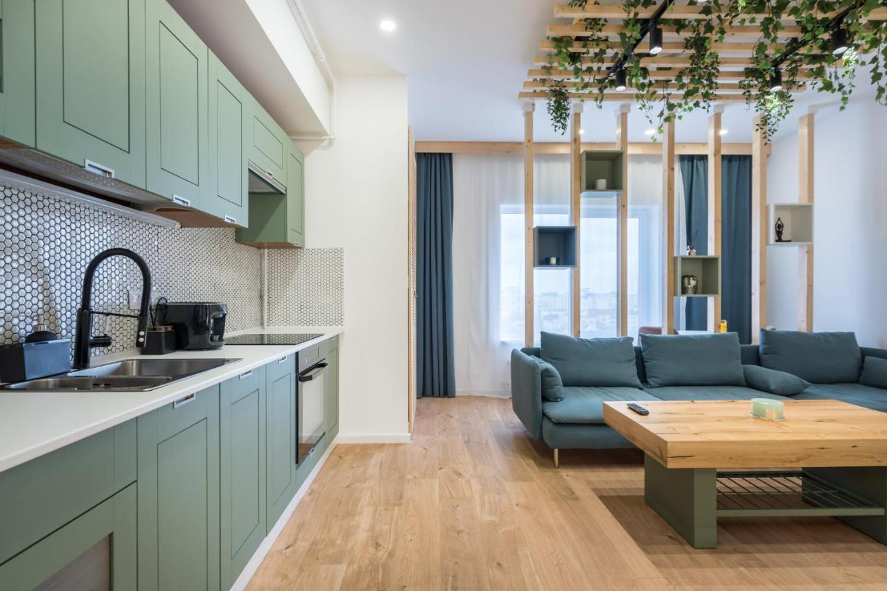 Jungle Escape - Luxe 1-br Haven In Apartament