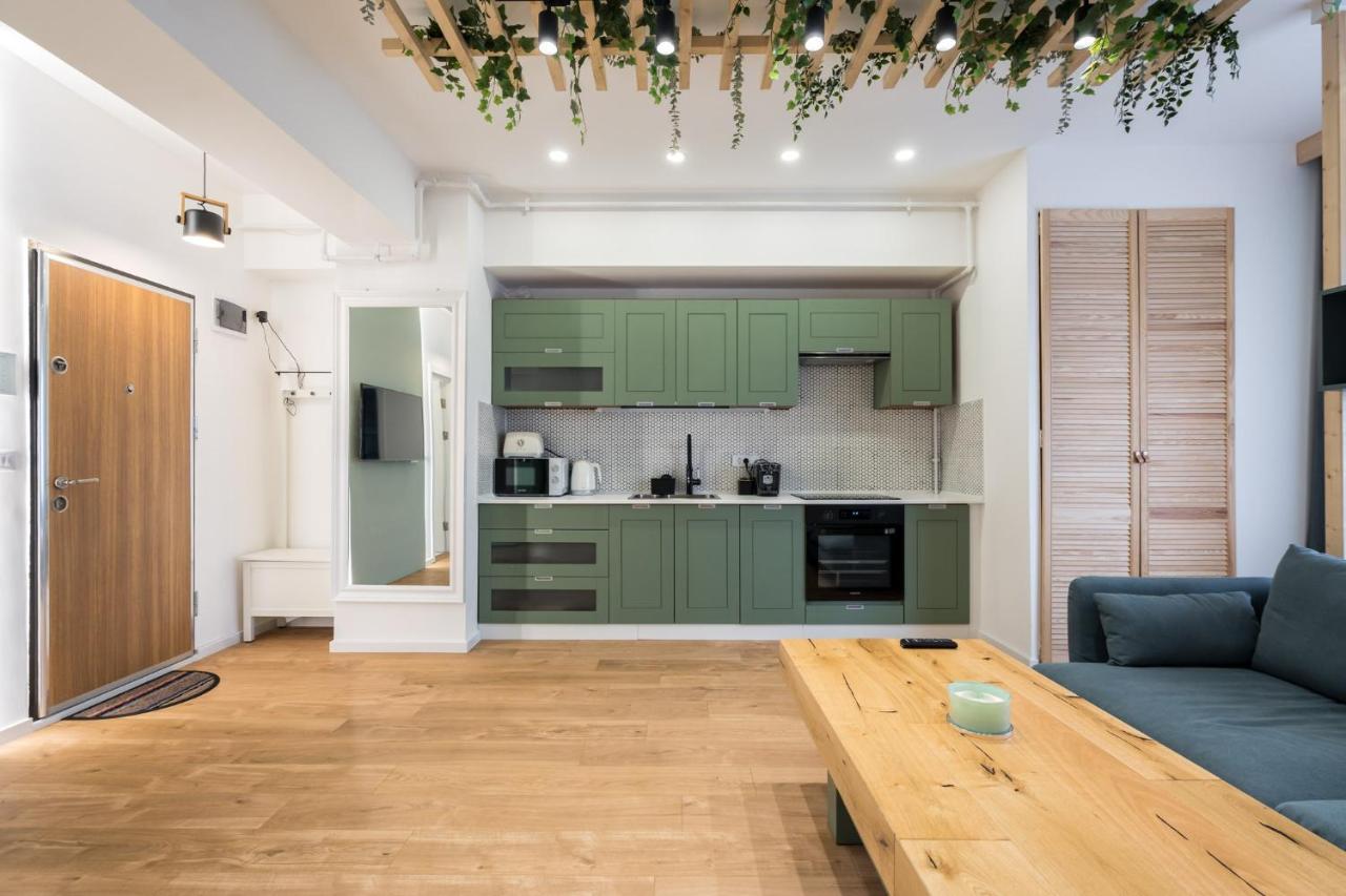 Jungle Escape - Luxe 1-br Haven In Apartament