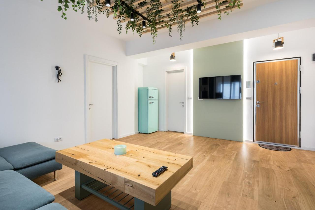 Apartament Jungle Escape - Luxe 1-br Haven In *
