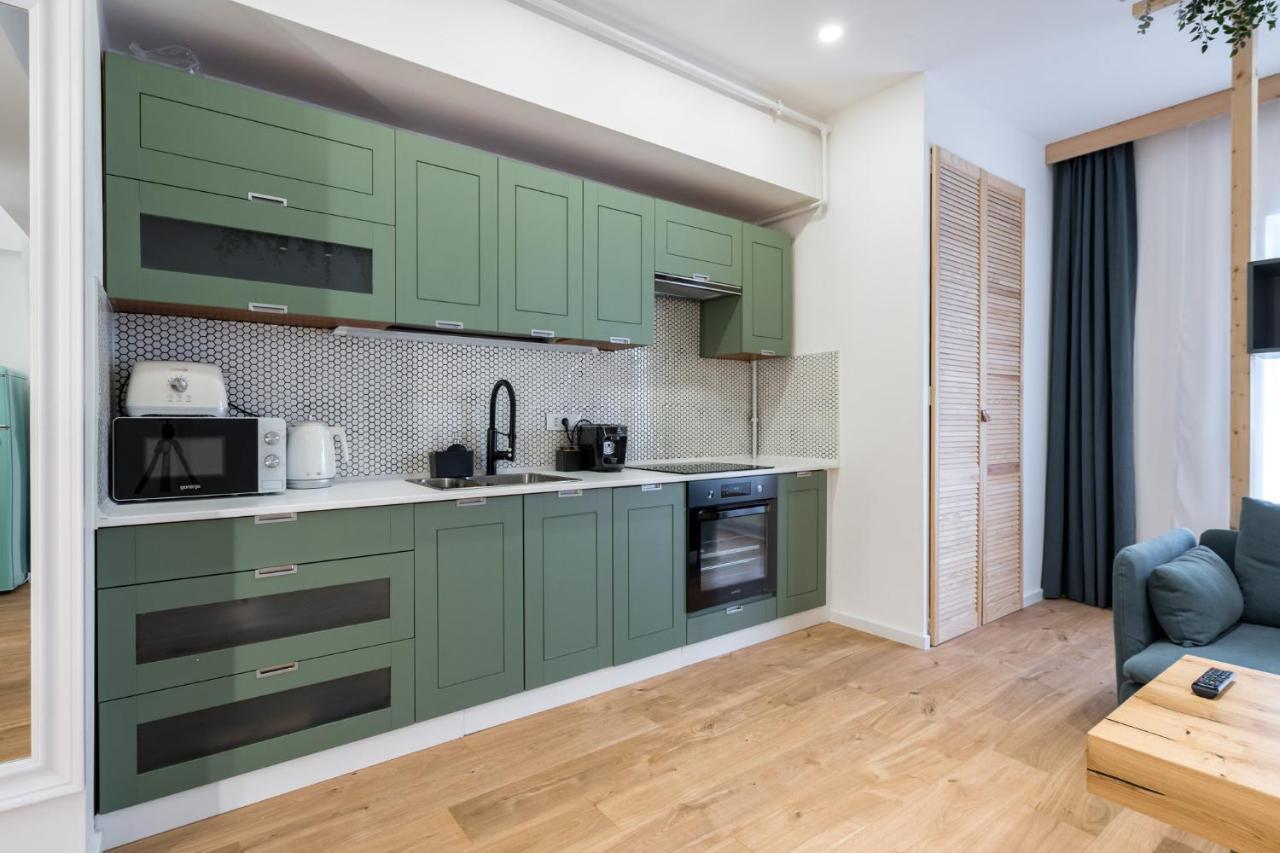 Jungle Escape - Luxe 1-br Haven In Apartament *