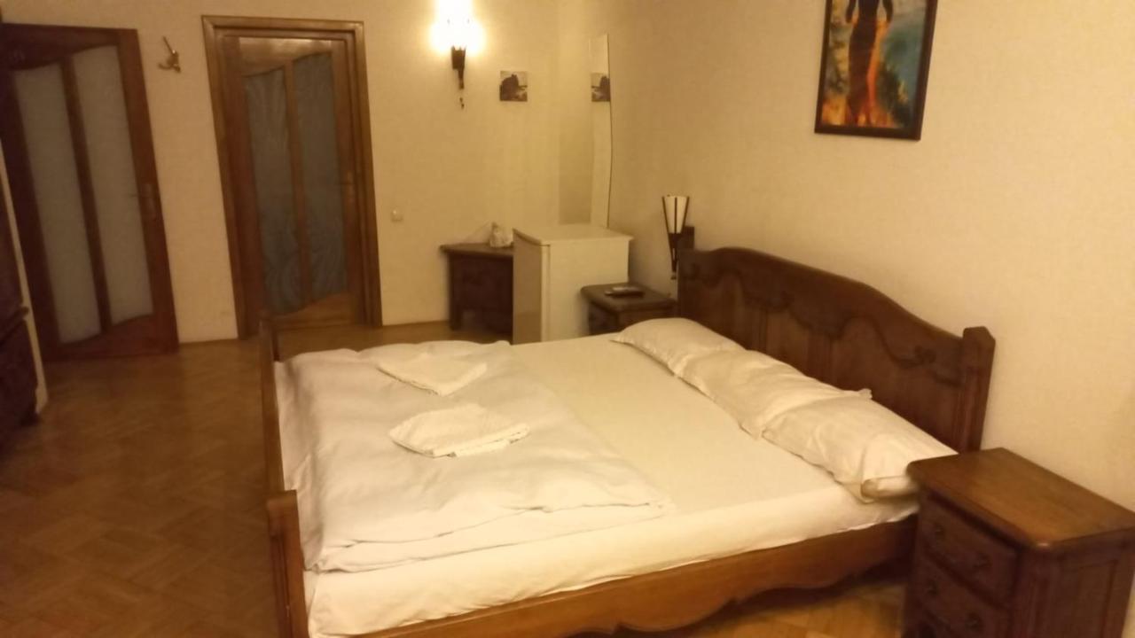 Aviatorilor Economic Low Cost Guest house *