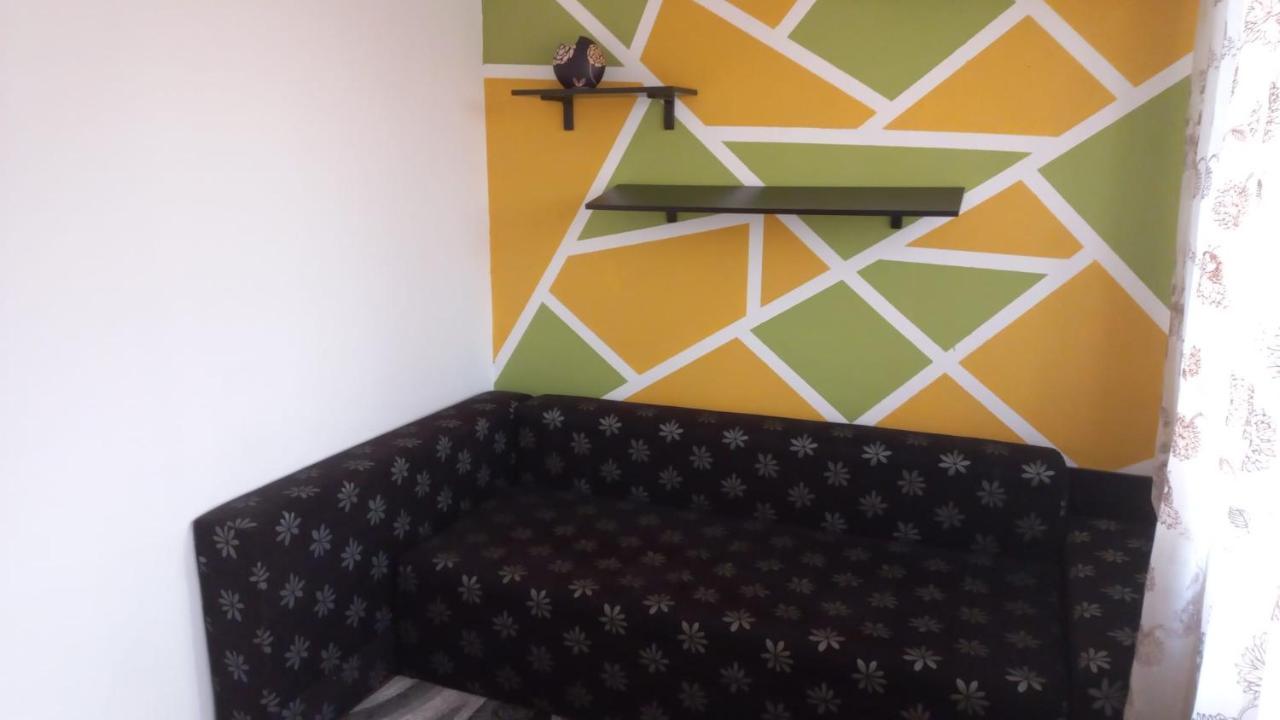 Aviatorilor Economic Low Cost Guest house Bucharest
