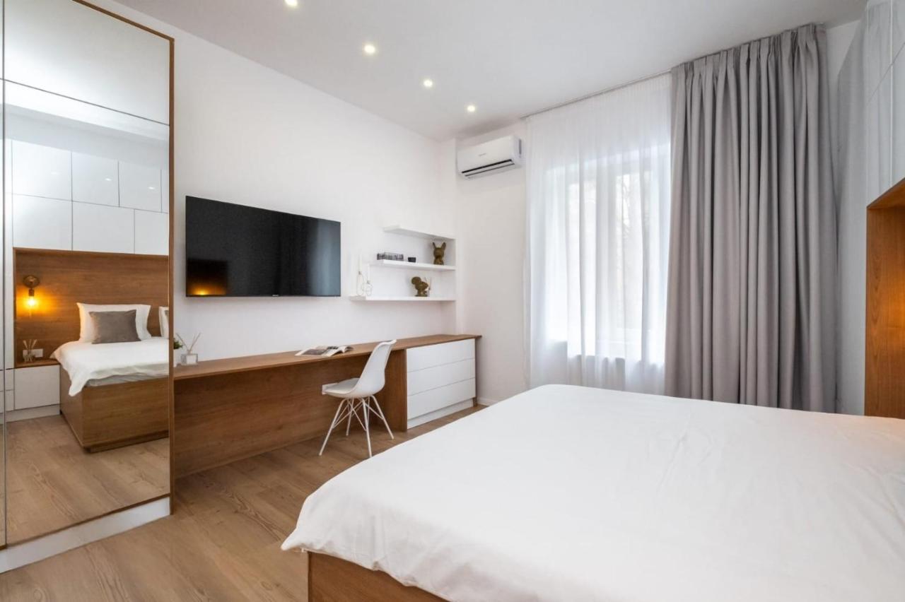 Cozy Cheerful In Center Apartament Bucureşti