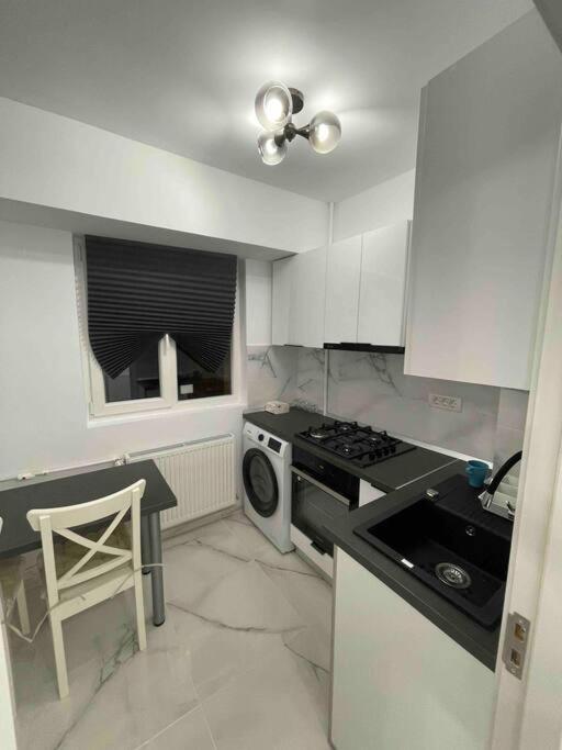 Apartament Garsoniera Spatioasa Mega Mall Bucureşti
