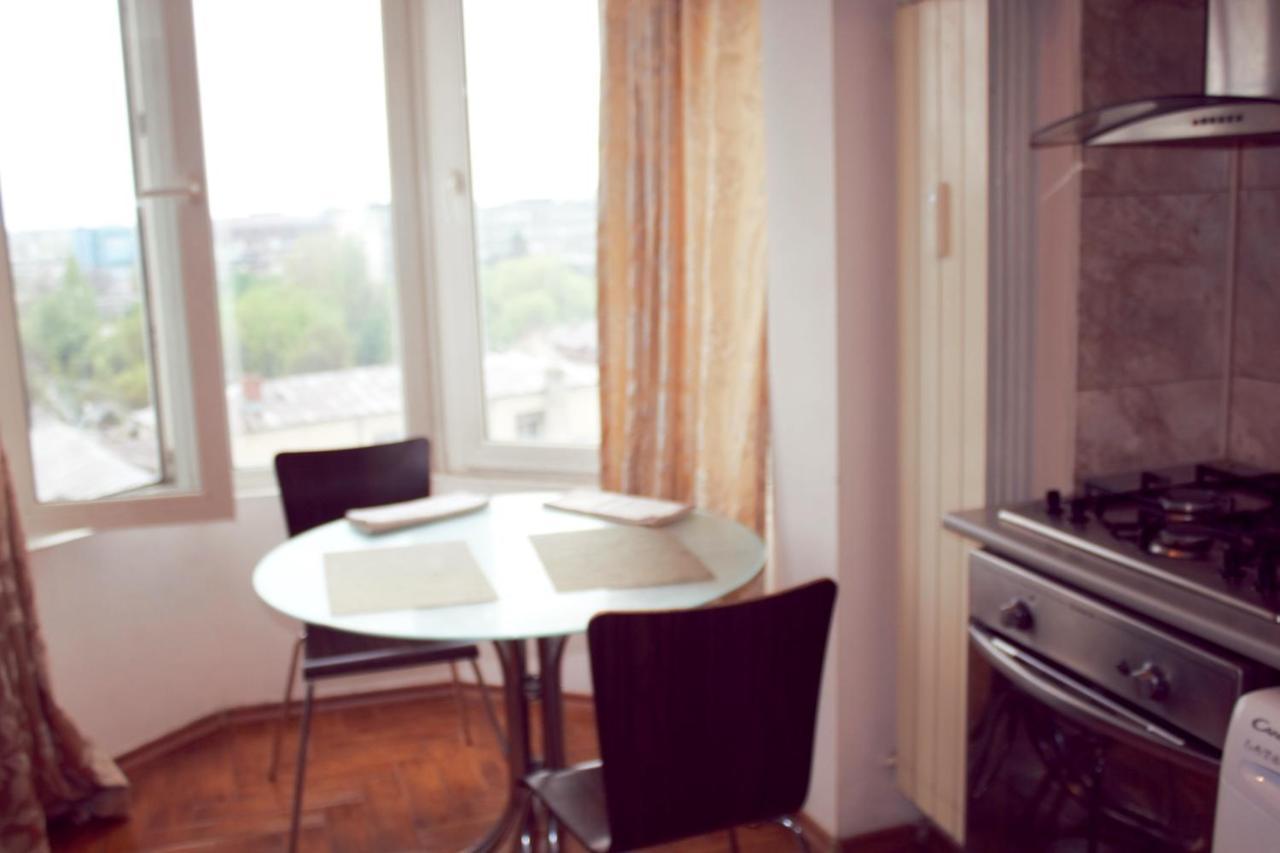 Burebista Boulevard, Premium * Bucureşti