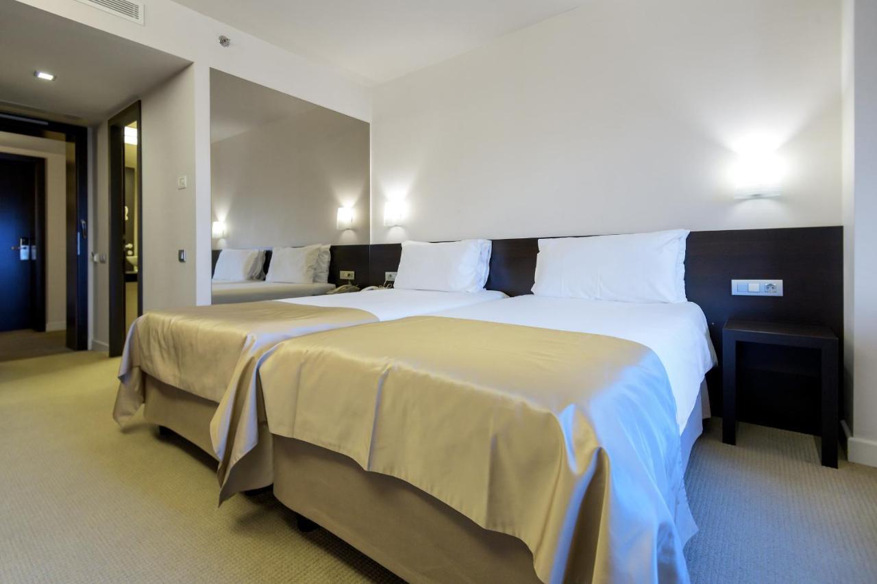 Ramada Plaza By Wyndham Convention Center 4* Bucureşti