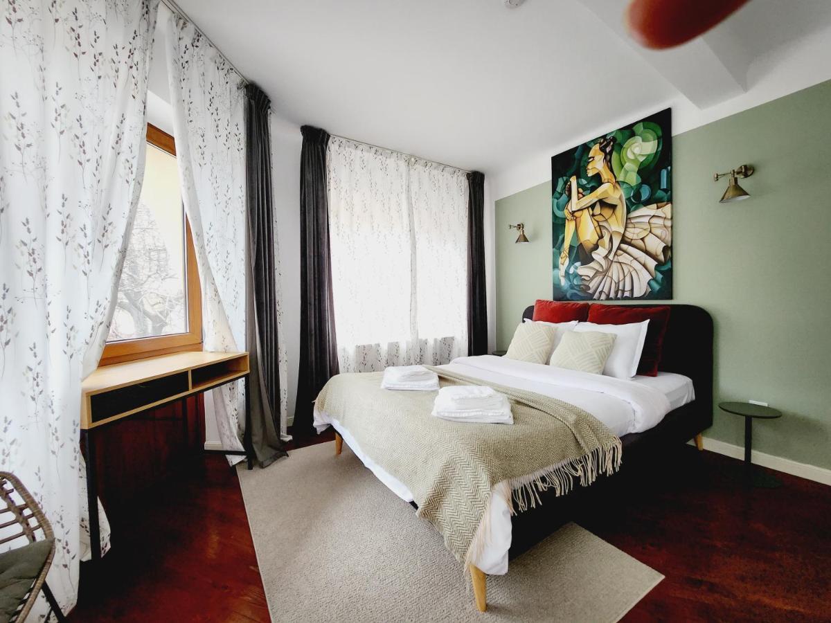Apartment The-point Lovely In Center Of