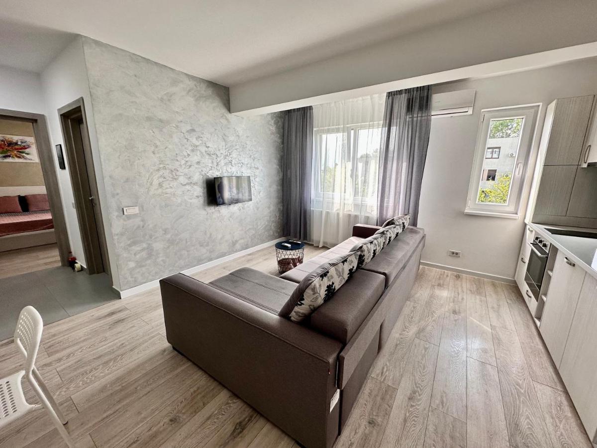 Apartment Mega Rossa Bucharest