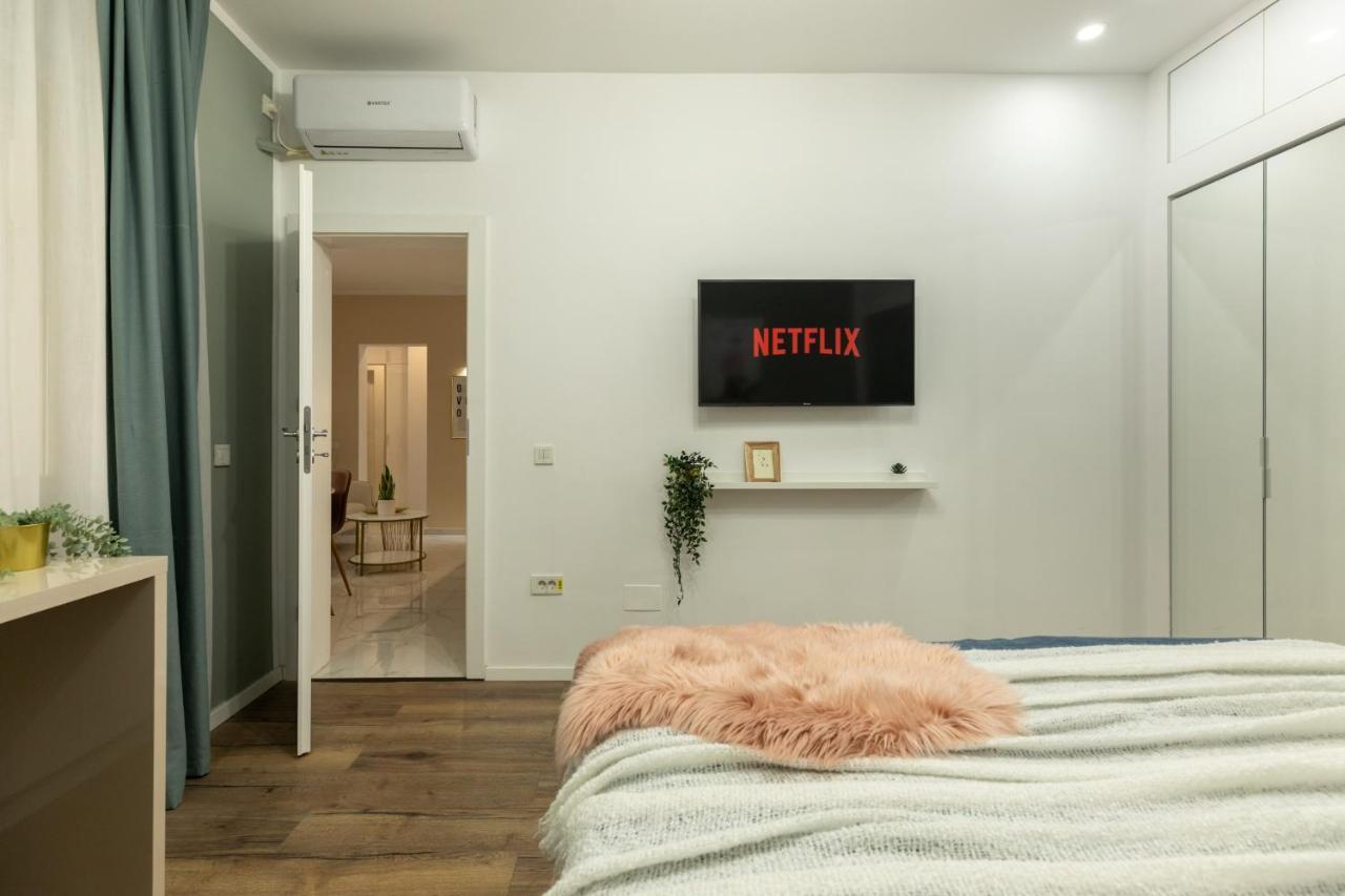 Dream - Prime Location 2br In Bucharest