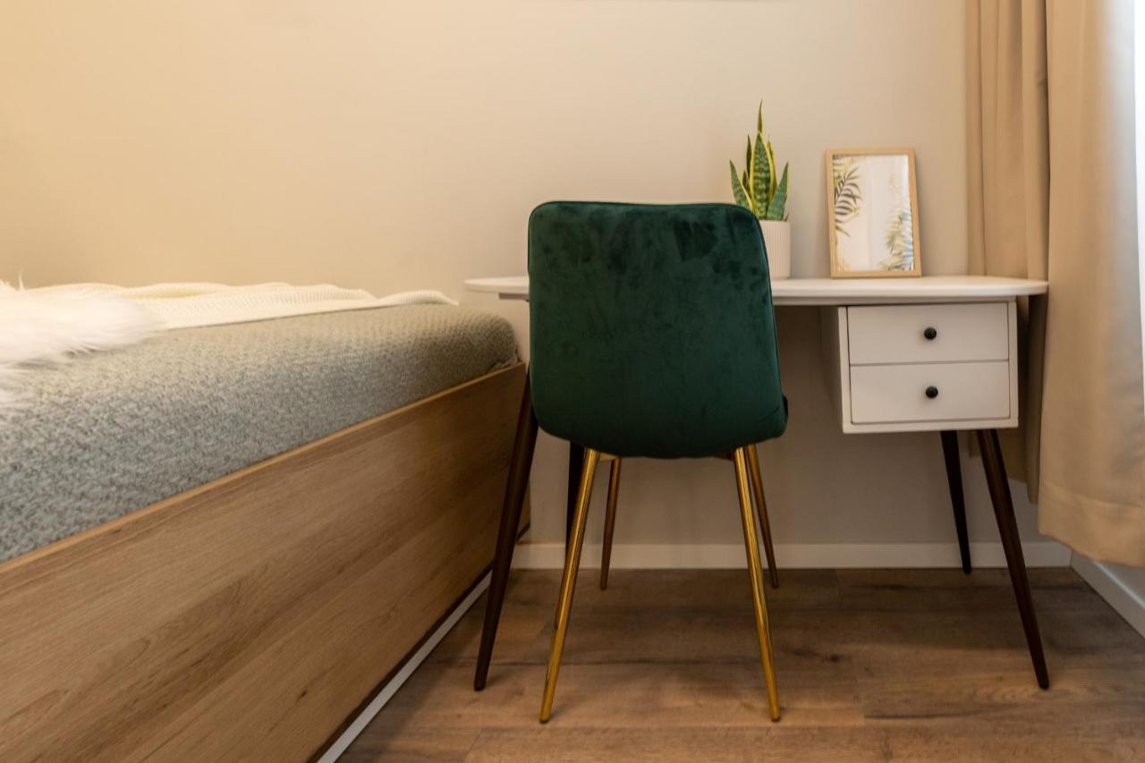Dream - Prime Location 2br In Apartment *