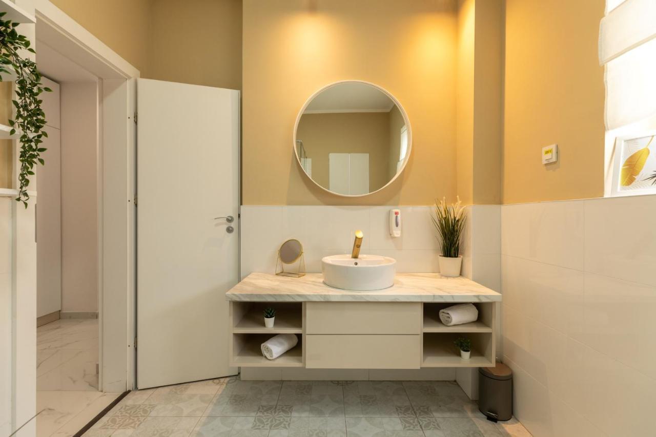 Dream - Prime Location 2br In Apartment Bucharest