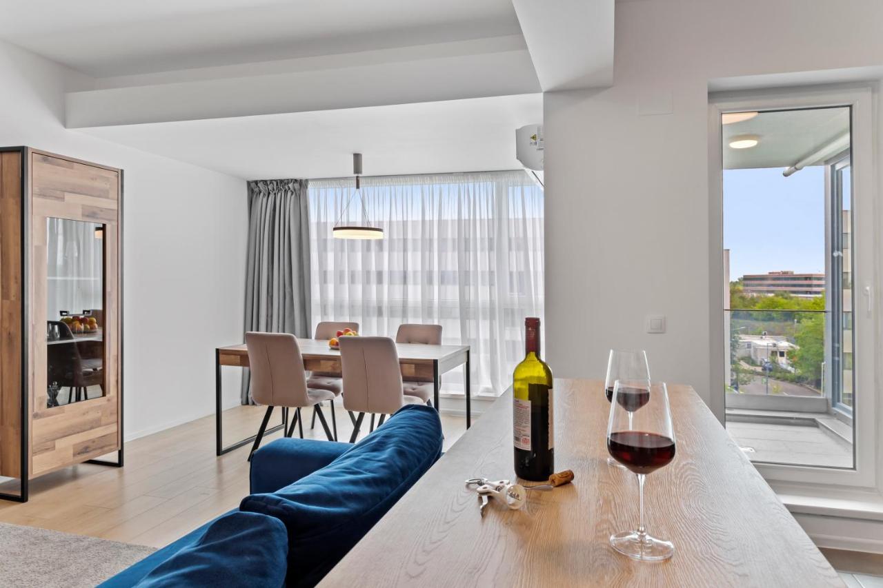 Atria Urban Gateway, 2br + Pool * Bucharest