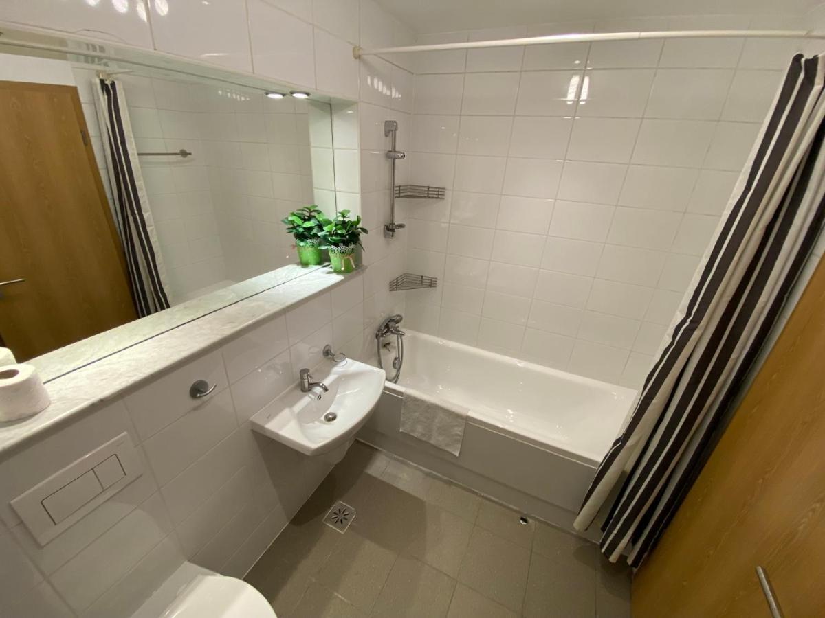 Apartamento 214 With Private Parking *