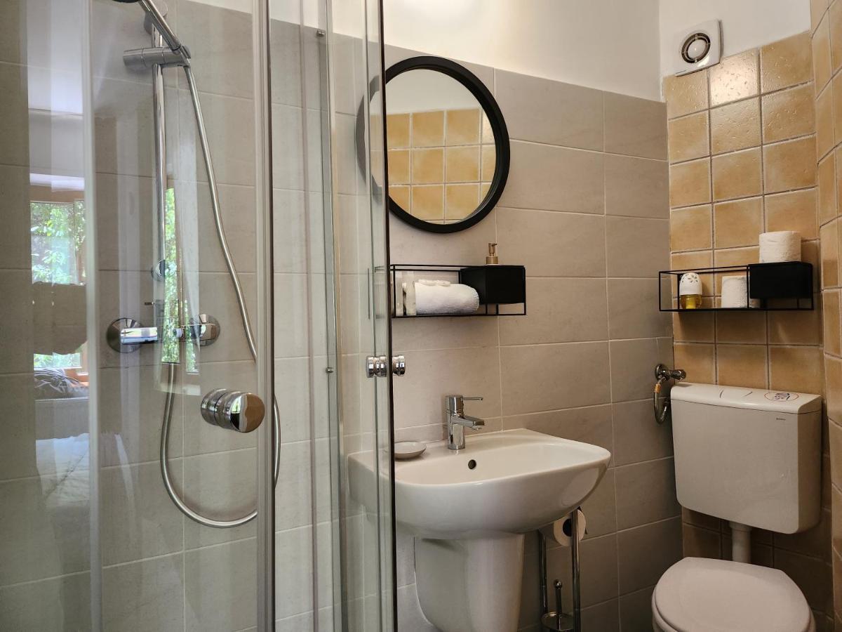 The-point Lovely In Center Of Apartment Bucharest