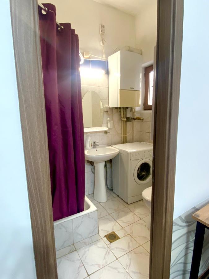 Charming Studio In Center Of Bucharest,ground Floor, Near Old