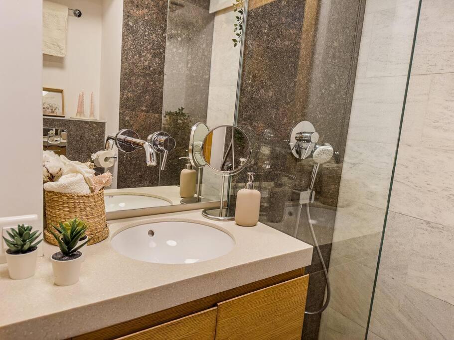 Chic 1br - Amzei Square * Bucharest