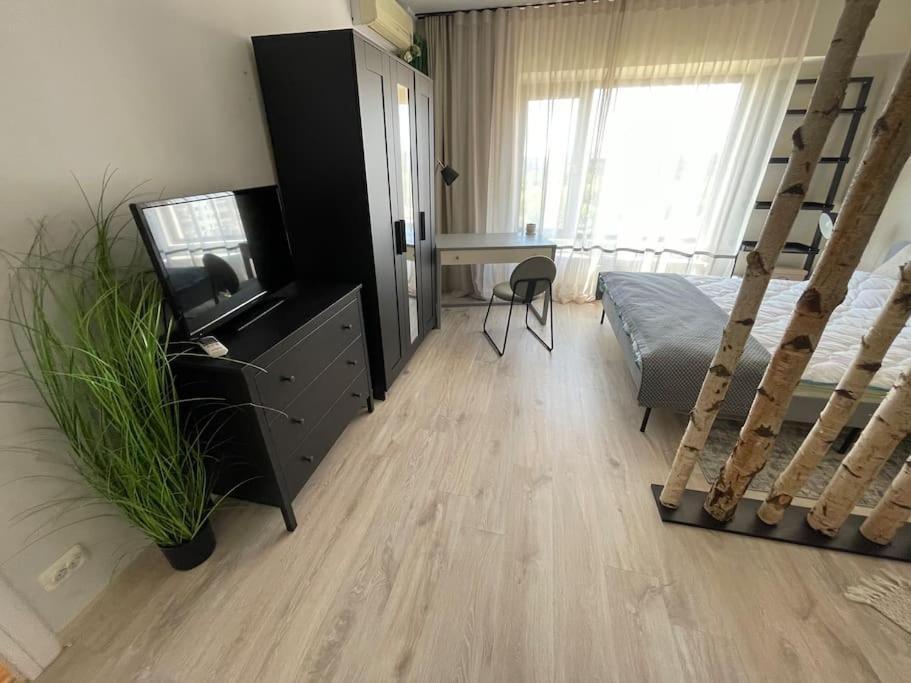 Stylish - Piata Alba Iulia Bucharest