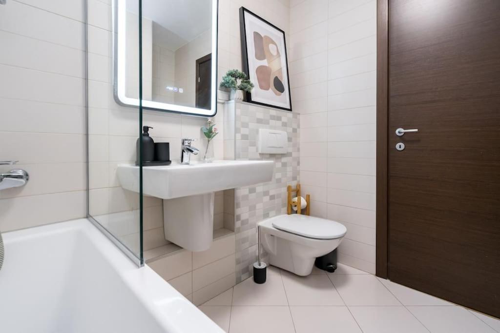 Vivando - Bright 1br - Amazing Terrace + Parking * Bucharest