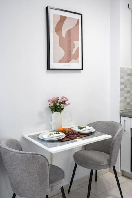 Vivando - Bright 1br - Amazing Terrace + Parking * Bucharest