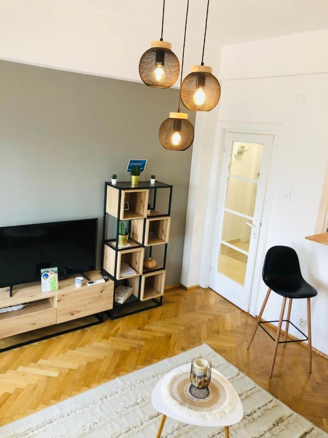 Apartment Lovely