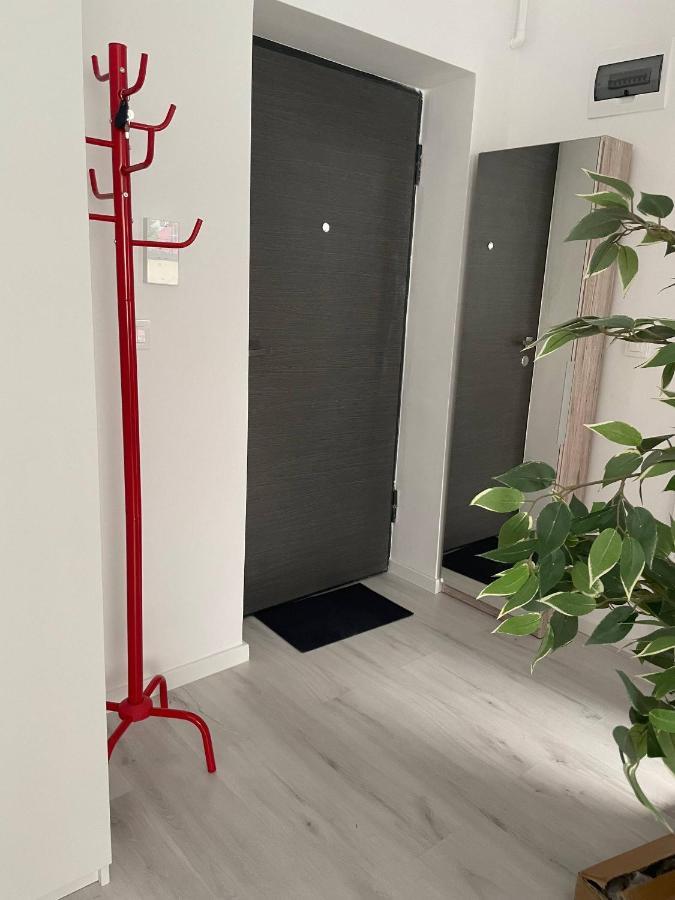 Apartment Stylish Near Orhideea Towers W Free Wifi
