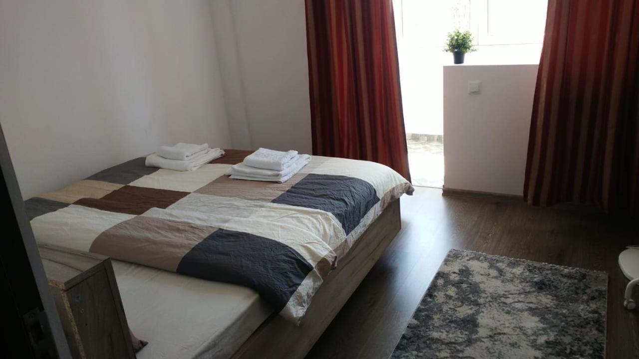 Gorkha's Hostel, No- 292 Bucureşti