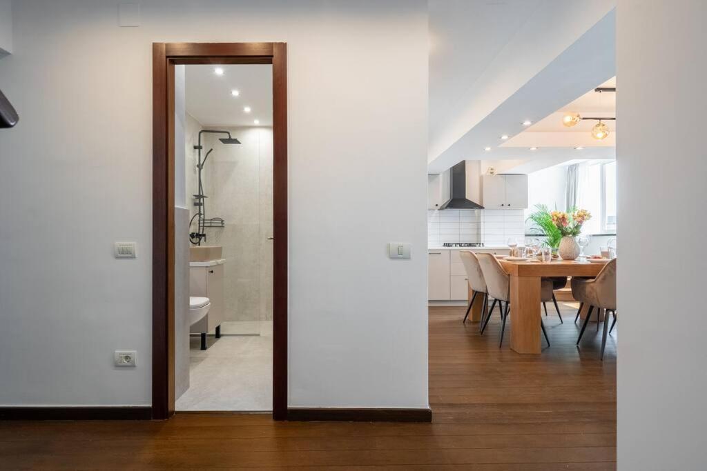 Apartment Superb Views 3br Duplex - 4 Balconies + Parking Bucharest