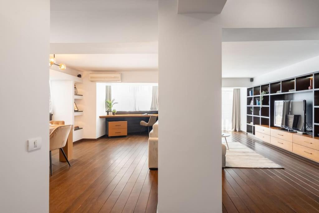 Superb Views 3br Duplex - 4 Balconies + Parking