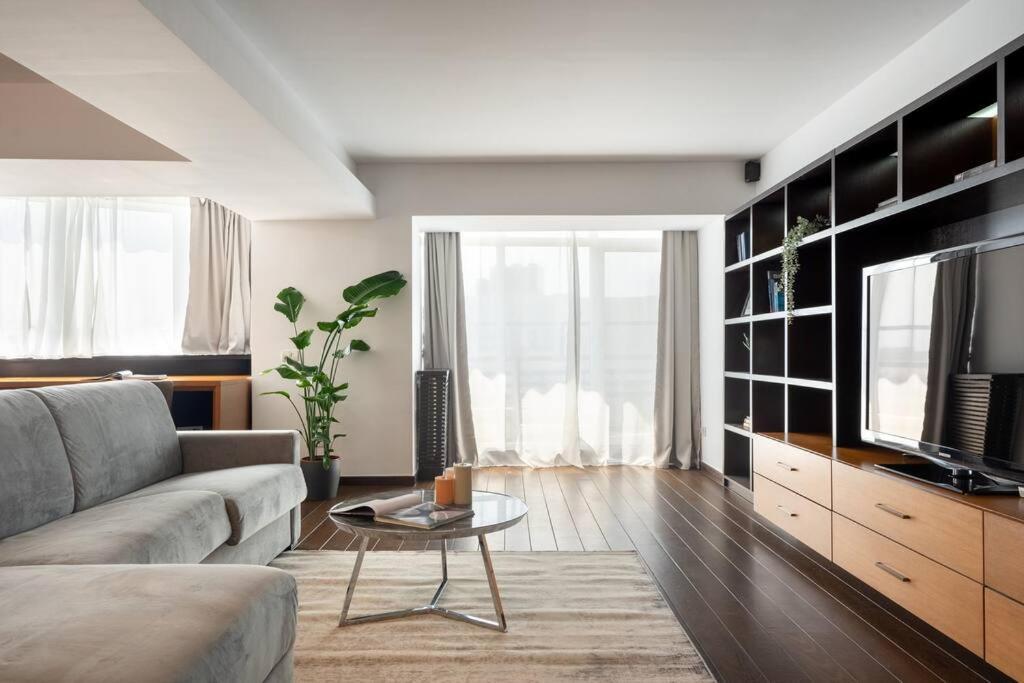 Superb Views 3br Duplex - 4 Balconies + Parking Bucharest