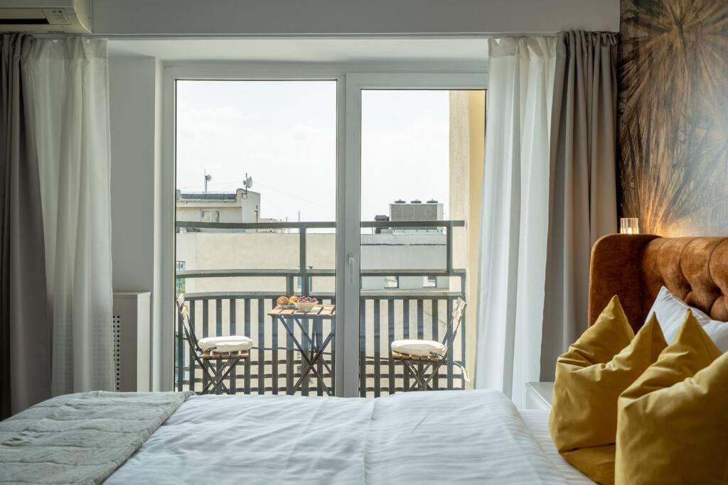 Superb Views 3br Duplex - 4 Balconies + Parking * Bucharest