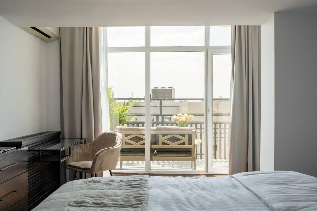 Superb Views 3br Duplex - 4 Balconies + Parking *