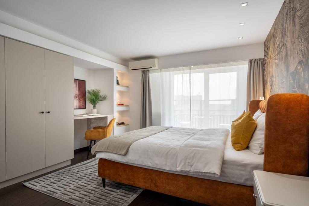 Apartment Superb Views 3br Duplex - 4 Balconies + Parking *