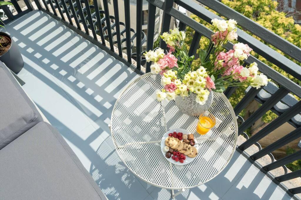 Apartment Superb Views 3br Duplex - 4 Balconies + Parking *