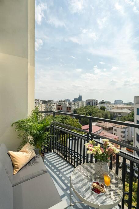 Superb Views 3br Duplex - 4 Balconies + Parking * Bucharest