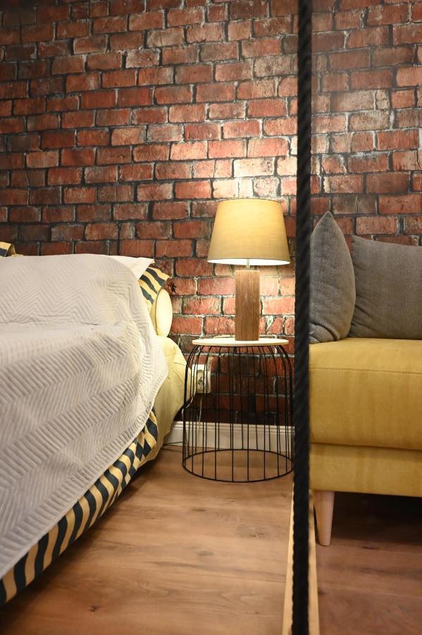 Davide - Super Cozy Designer Studio - Loft Design *