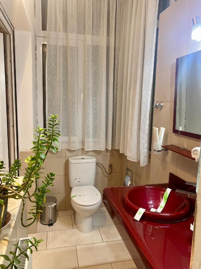 Luxury Nr 5 ***** Bucharest