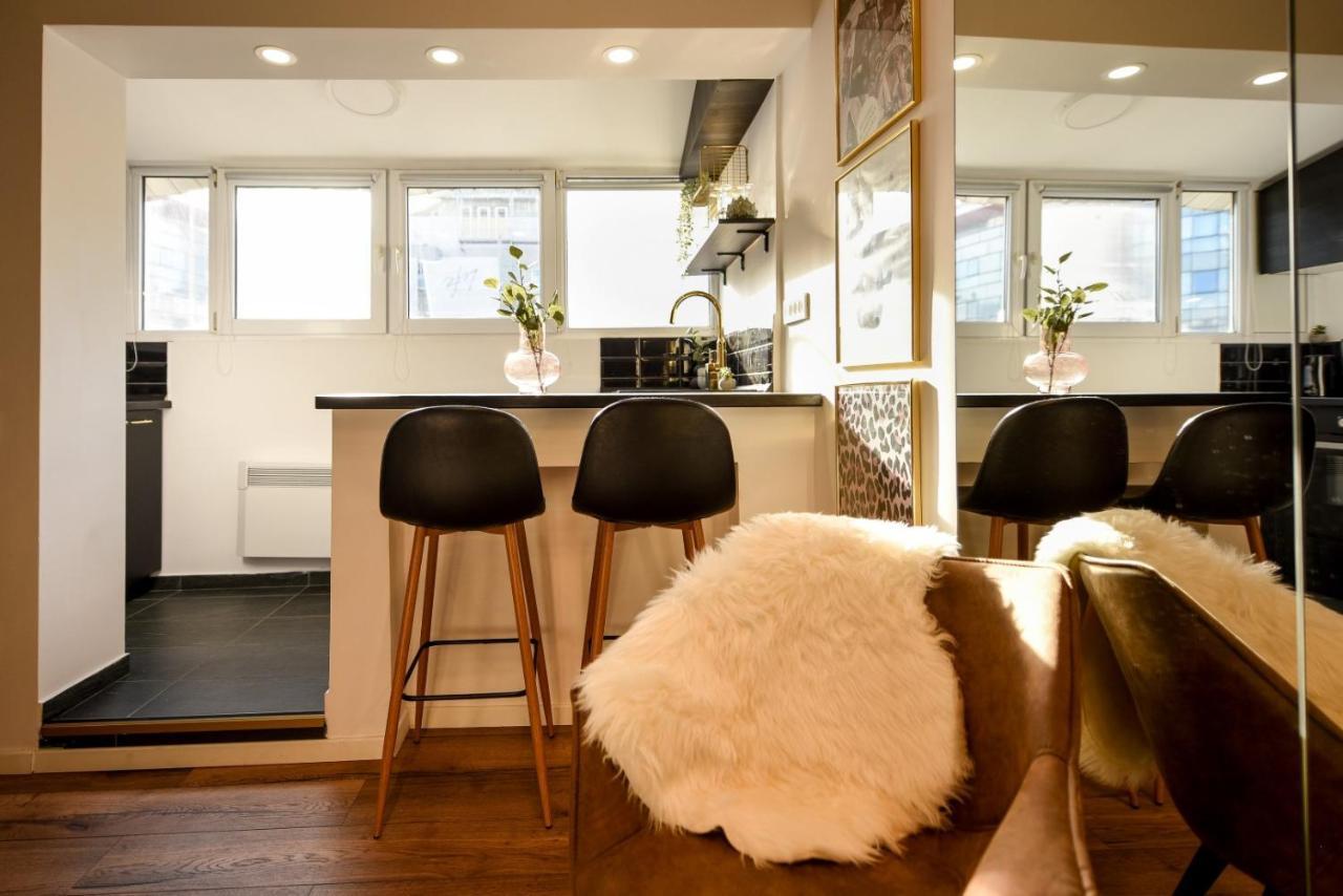 Calea Victoriei Modern - Escape In The Center Apartment *