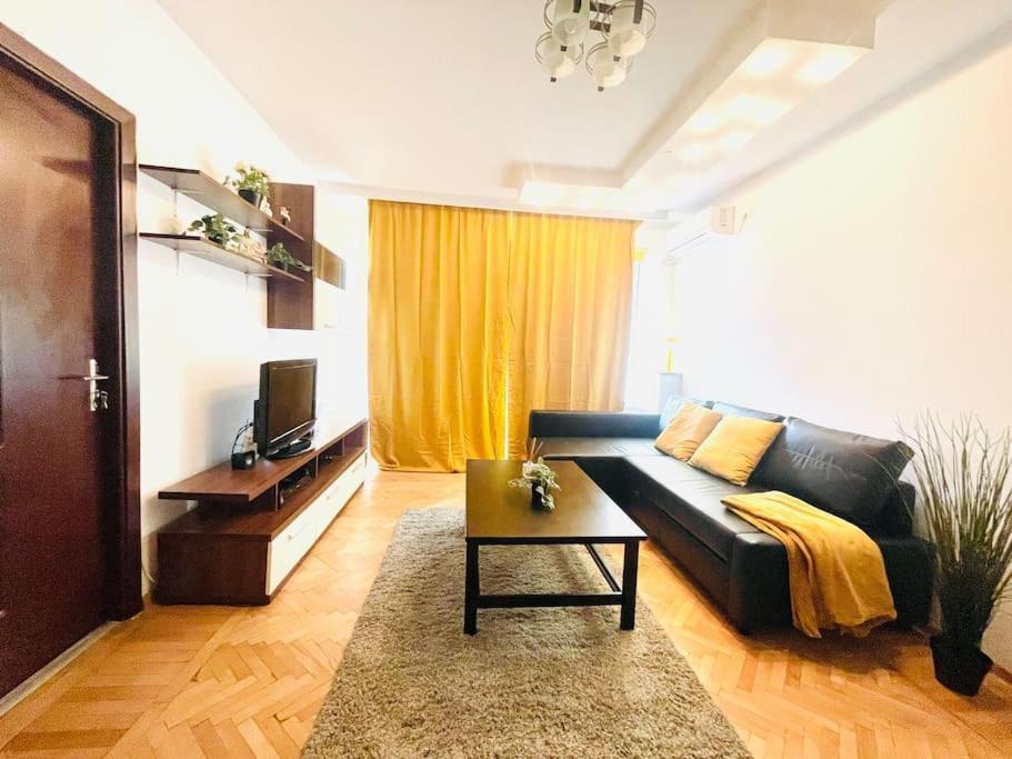 Apartment Cozy 1 Bedroom Flat, Ultracentral, Free Wifi *