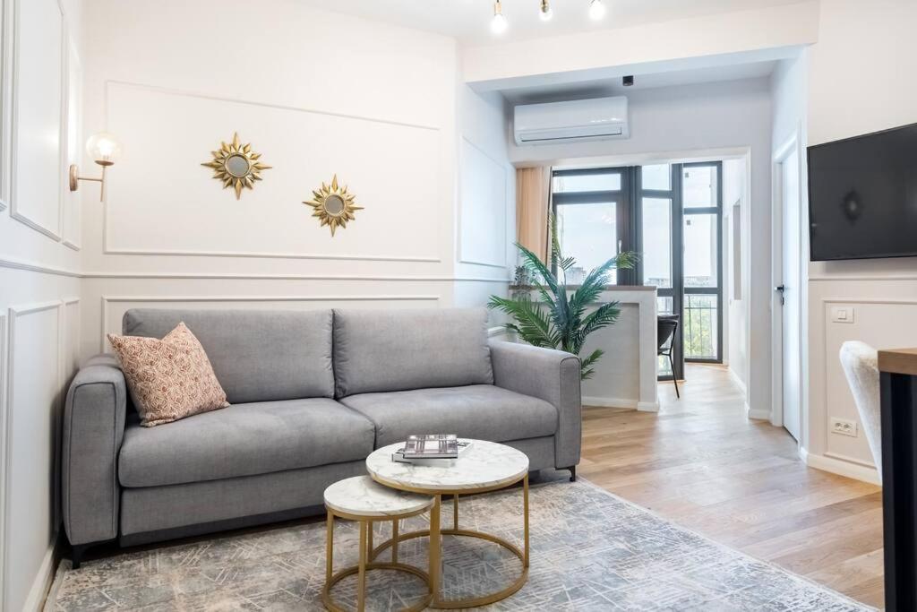 Stunning Views 3br Sunny Flat - Amazing Terrace Apartment Bucharest