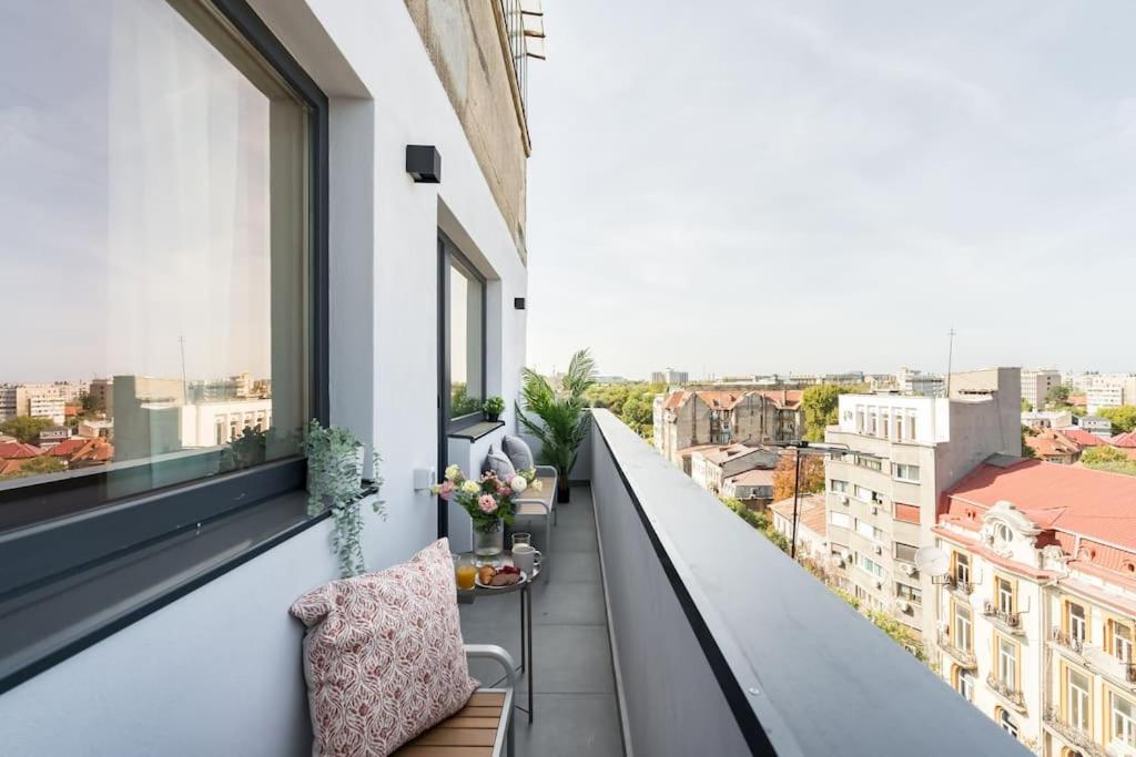 Stunning Views 3br Sunny Flat - Amazing Terrace * Bucharest