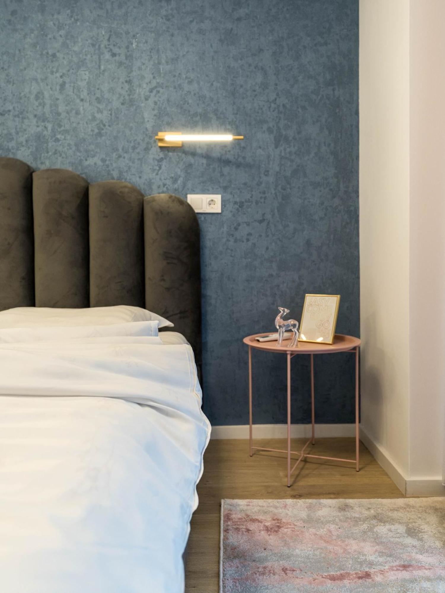 Blue Spot - Chic Pipera Getaway With Balcony * Bucharest