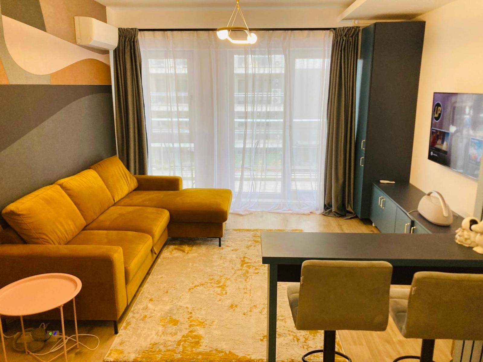 Blue Spot - Chic Pipera Getaway With Balcony