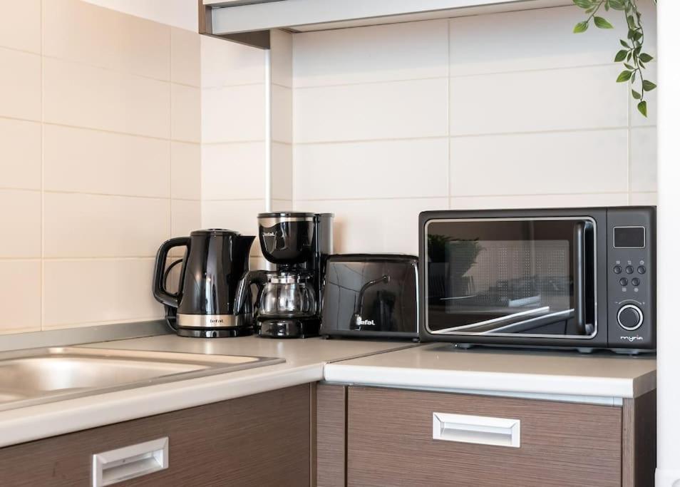 Vivando - Bright 1br - View Balcony - Parking *