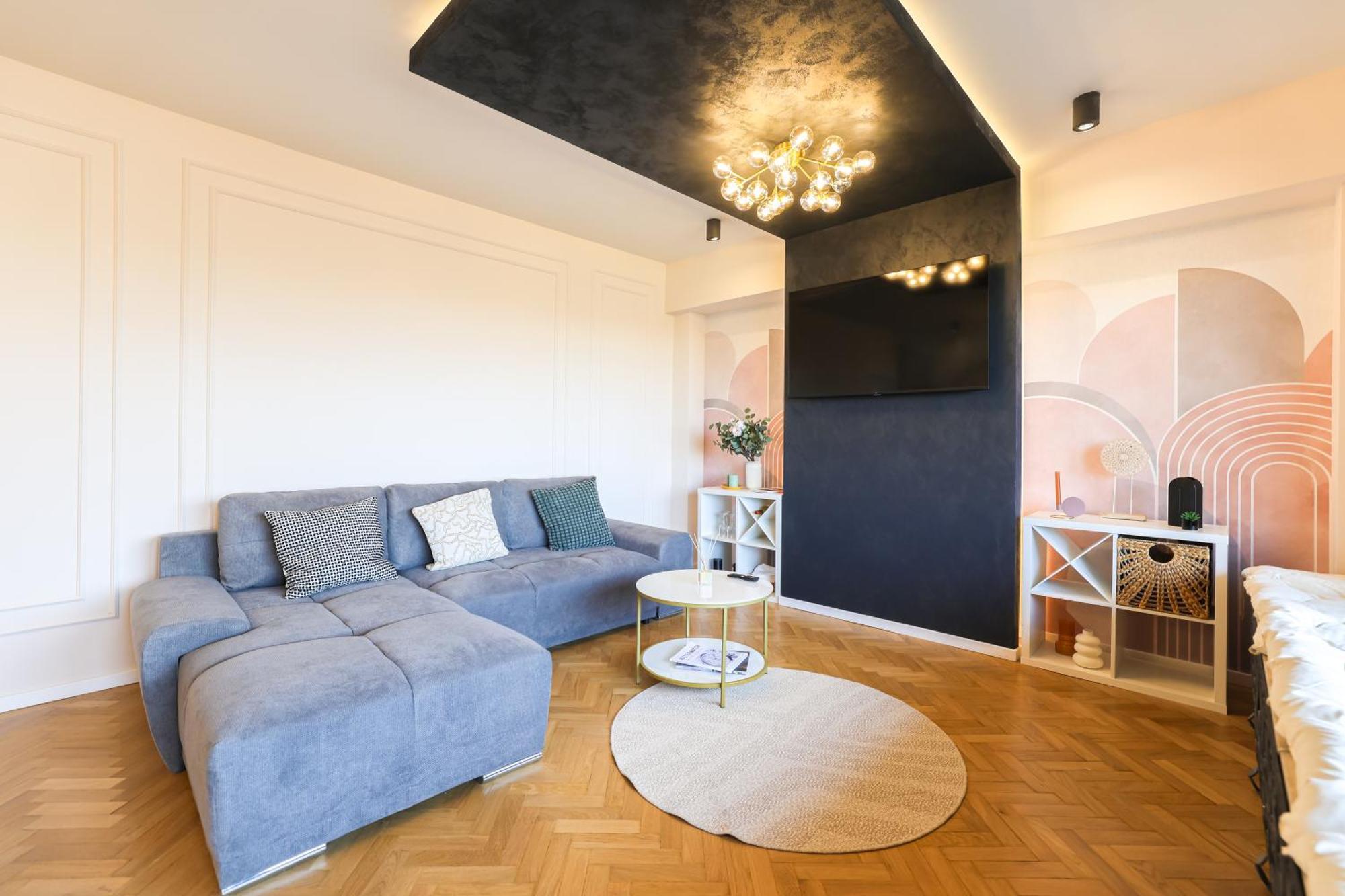 Apartment Royal Park With Wide Park View Terrace Bucharest
