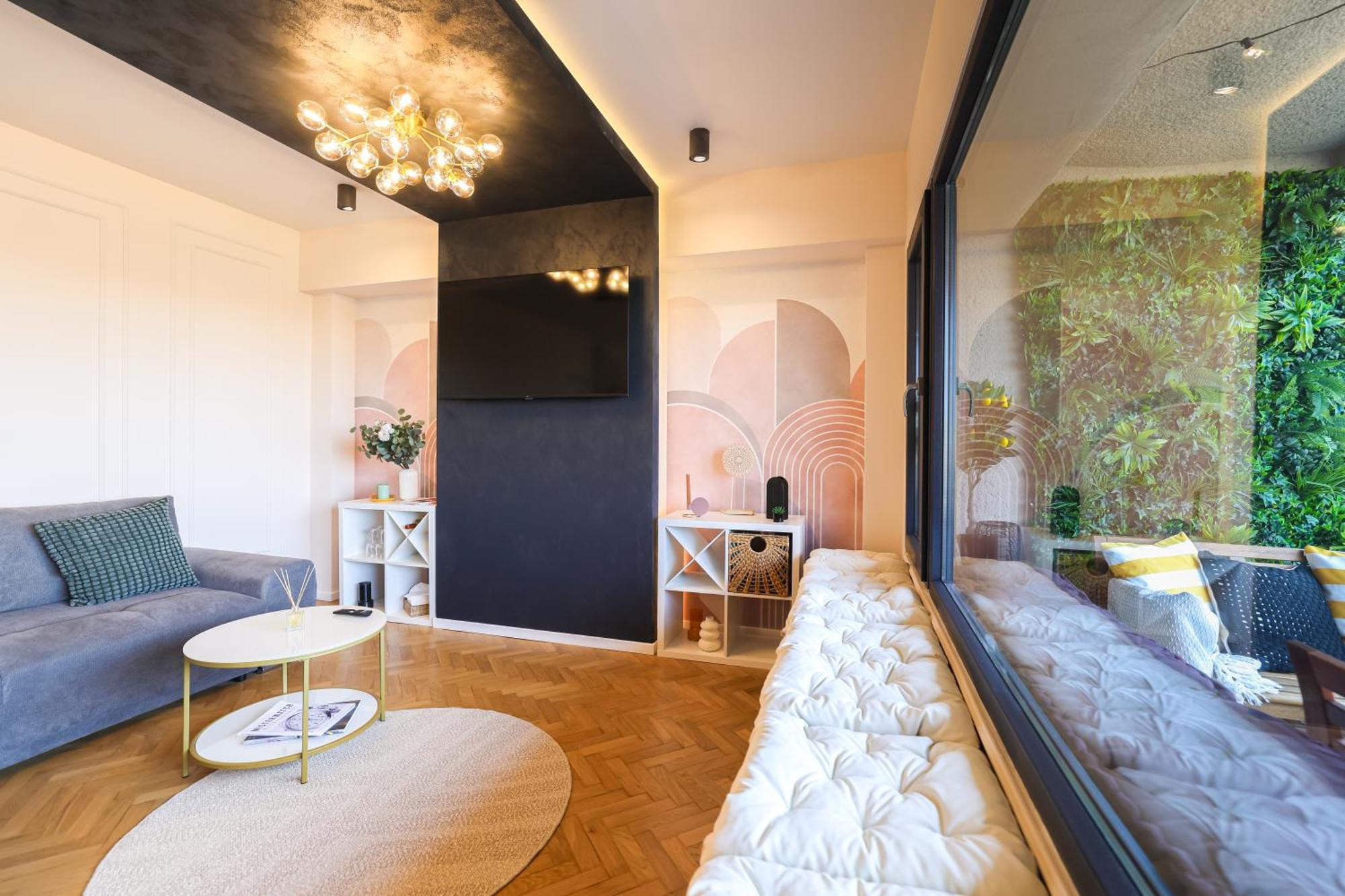 Apartment Royal Park With Wide Park View Terrace *