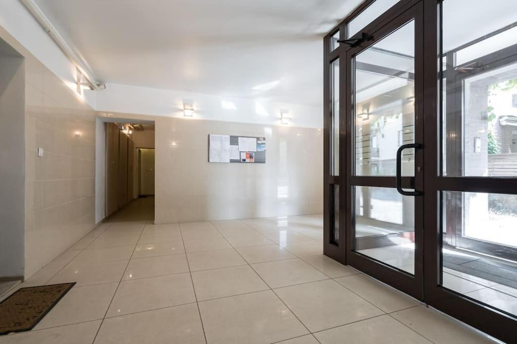 Vivando - Bright 1br - View Balcony - Parking Bucharest